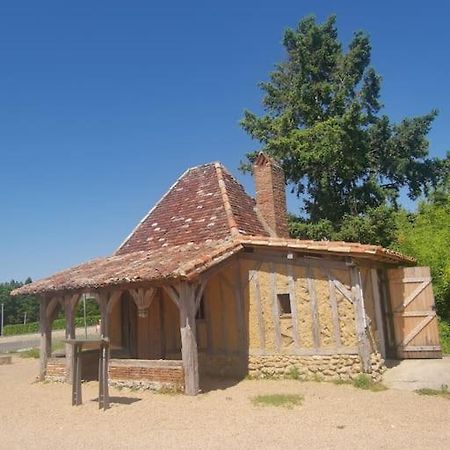 Апартаменты The Walnut Tree. Saint-Aulaye-Puymangou Экстерьер фото